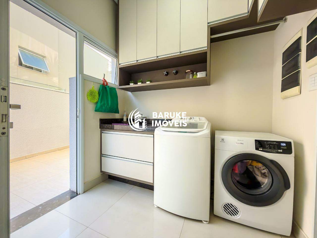 Casa de condomínio à venda no bairro JARDIM VILA PARADISOIndaiatuba: 