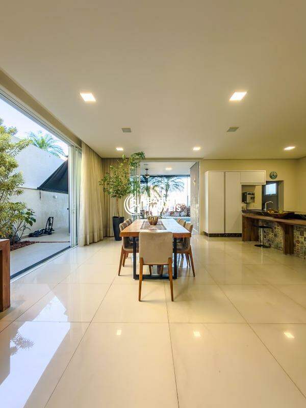 Casa de condomínio à venda no bairro JARDIM VILA PARADISOIndaiatuba: 