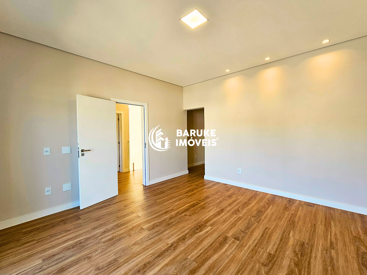 Casa de condomínio à venda no bairro RESIDENCIAL LONDON PARKIndaiatuba: 