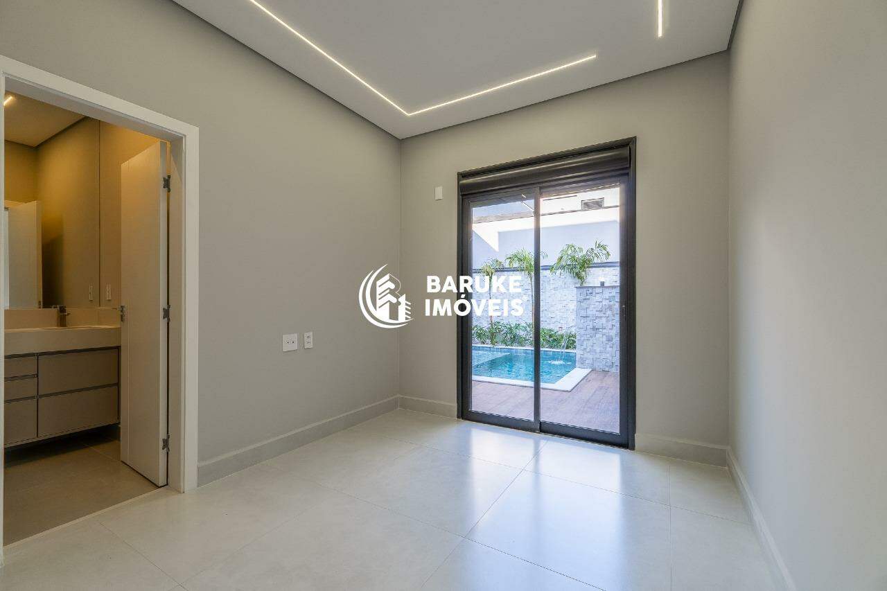 Casa de condomínio à venda no bairro JARDIM RESIDENCIAL DONA LUCILLAIndaiatuba: 