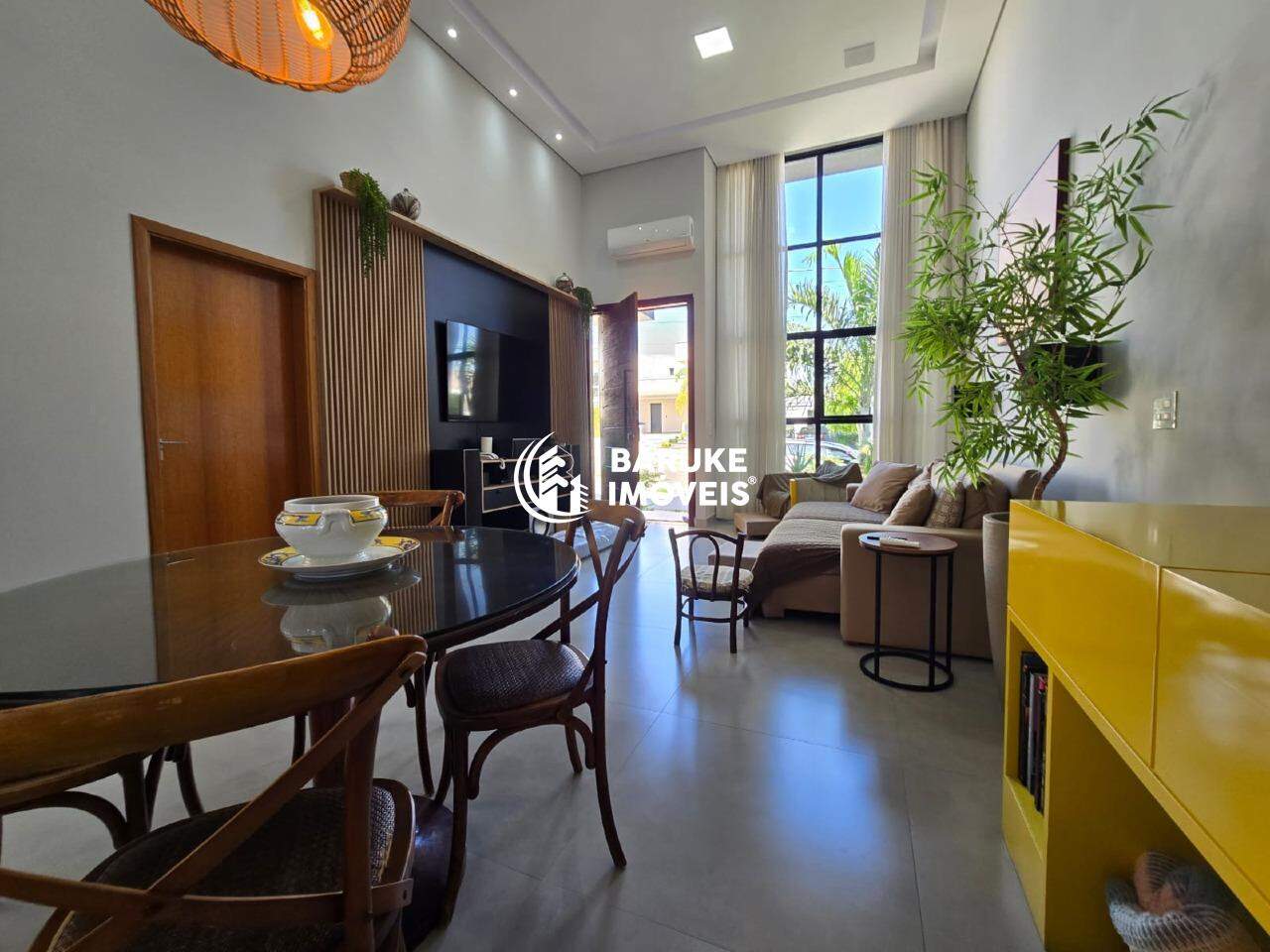 Casa de condomínio para aluguel no bairro JARDIM RESIDENCIAL VIENAIndaiatuba: 