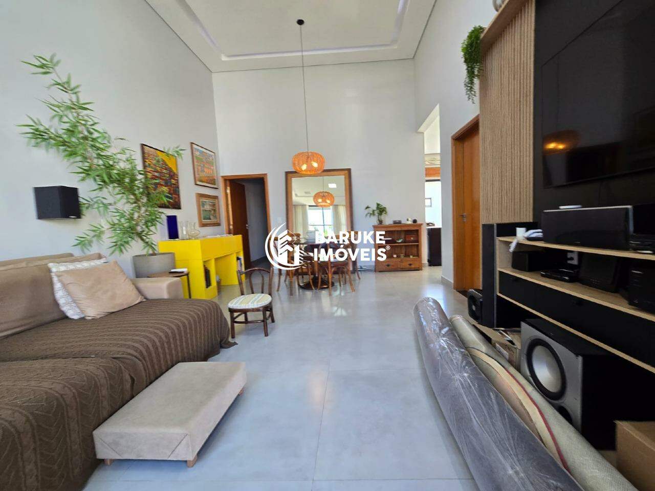Casa de condomínio para aluguel no bairro JARDIM RESIDENCIAL VIENAIndaiatuba: 