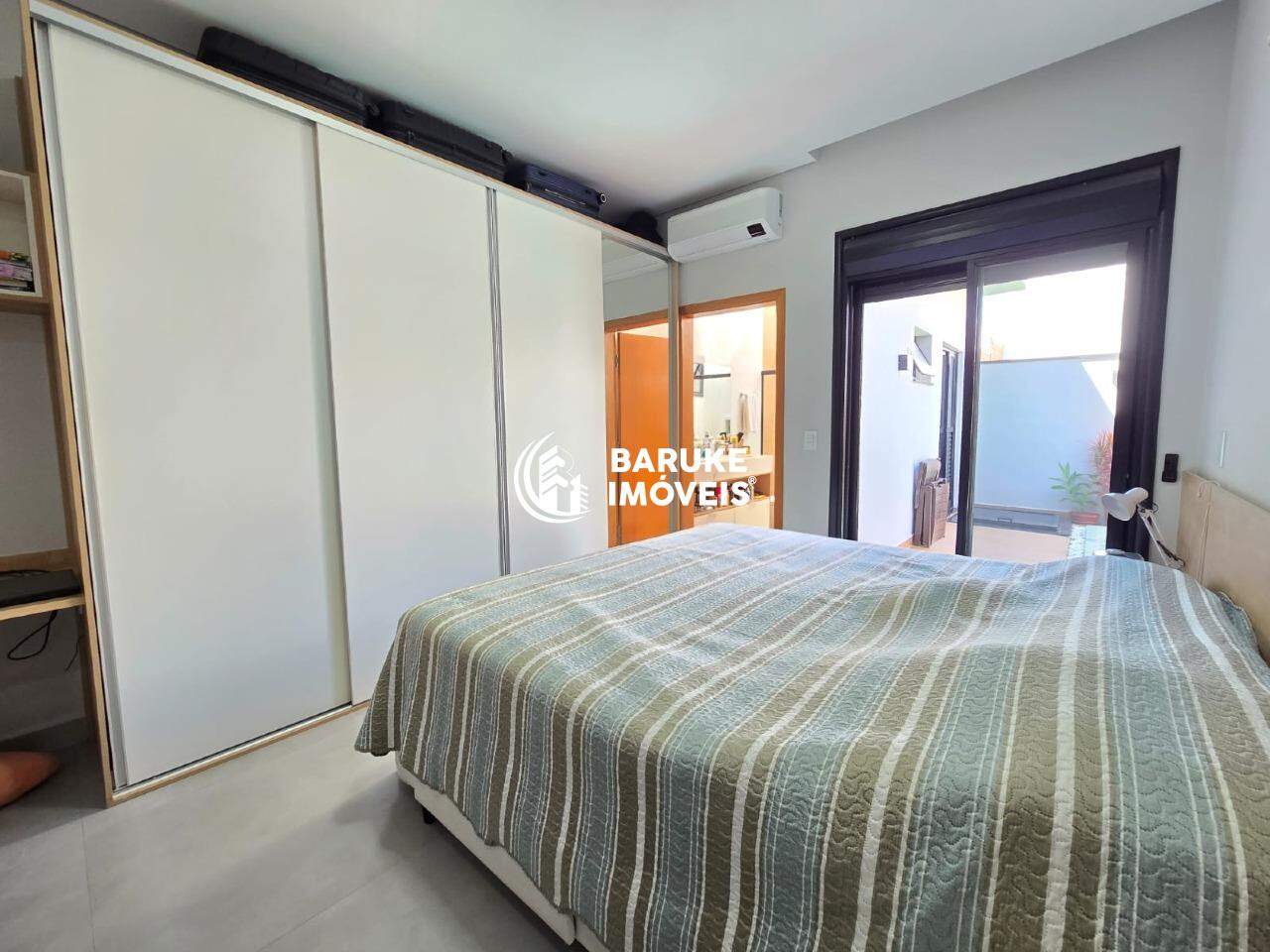 Casa de condomínio para aluguel no bairro JARDIM RESIDENCIAL VIENAIndaiatuba: 