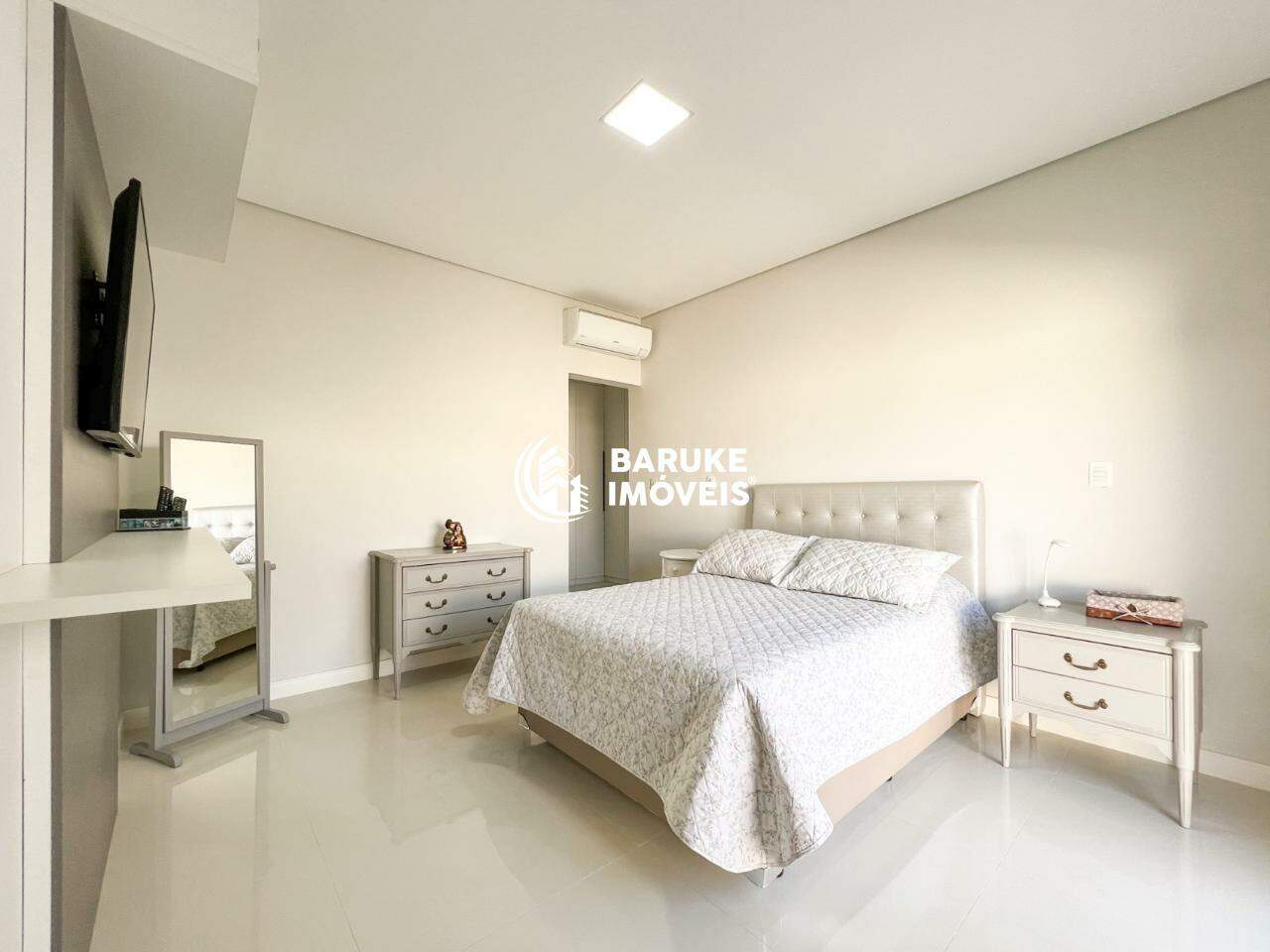 Casa de condomínio à venda no bairro RESIDENCIAL DUAS MARIASIndaiatuba: 