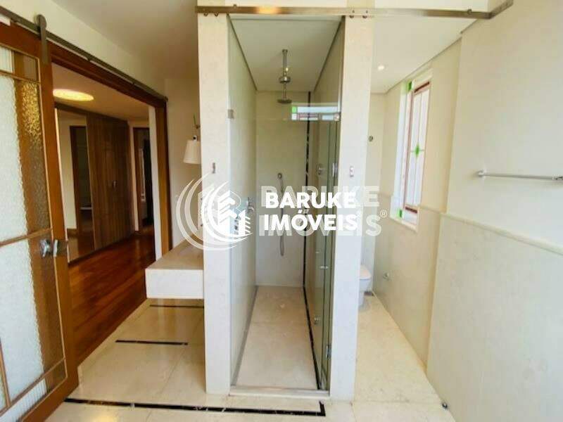 Casa de condomínio à venda no bairro JARDIM VILA PARADISOIndaiatuba: Banheiro suíte máster
