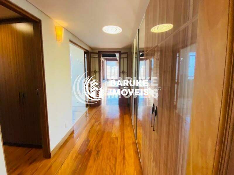 Casa de condomínio à venda no bairro JARDIM VILA PARADISOIndaiatuba: Closet suíte máster