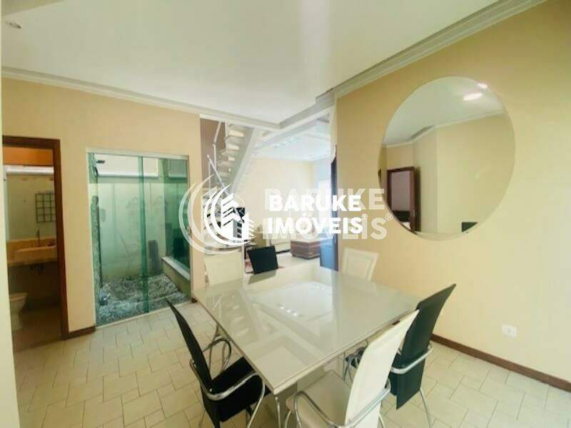 Casa de condomínio à venda no bairro JARDIM PORTAL DOS IPÊSIndaiatuba: SALA DE JANTAR