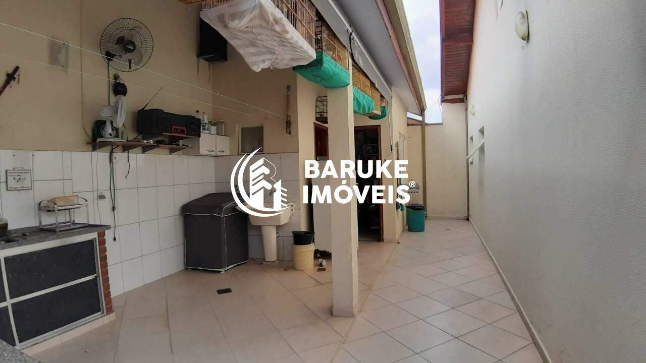 Casa à venda no bairro Jardim ReginaIndaiatuba: Churrasqueira