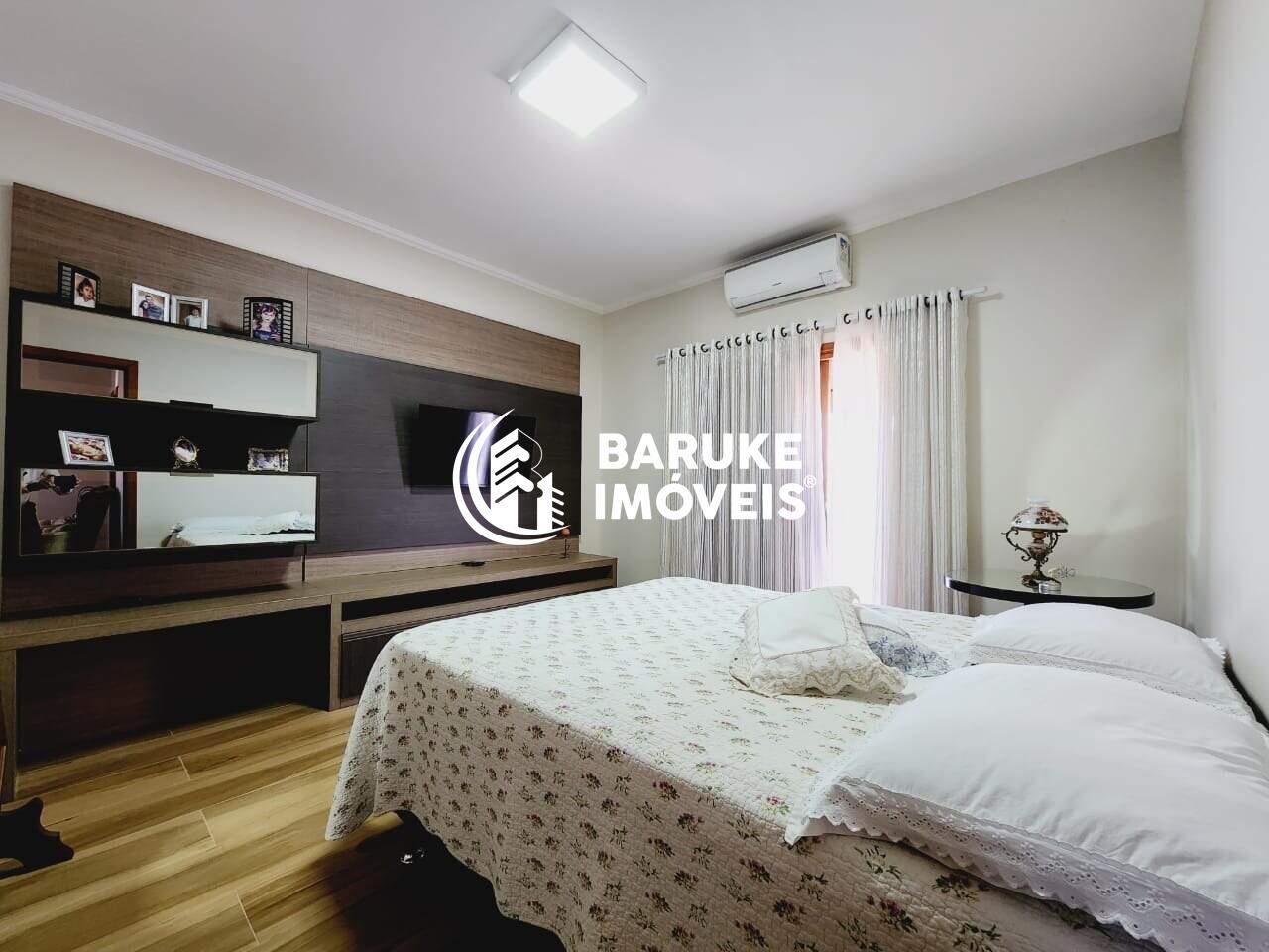 Casa à venda no bairro Jardim EsplanadaIndaiatuba: 