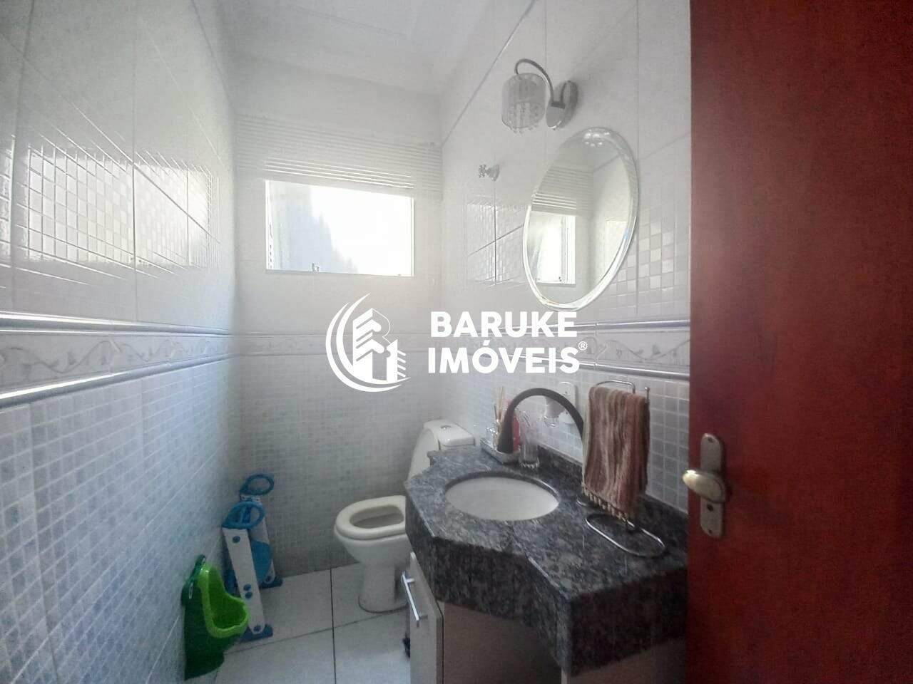 Casa de condomínio à venda no bairro JARDIM PORTAL DOS IPÊSIndaiatuba: Banheiro Social (Lavabo)