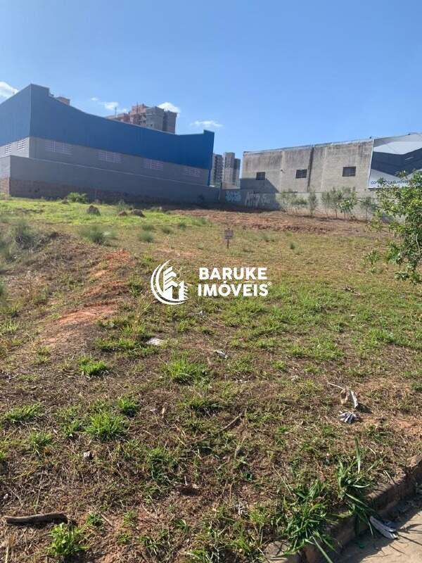 Terreno à venda no bairro JARDIM SANTORINIIndaiatuba: 