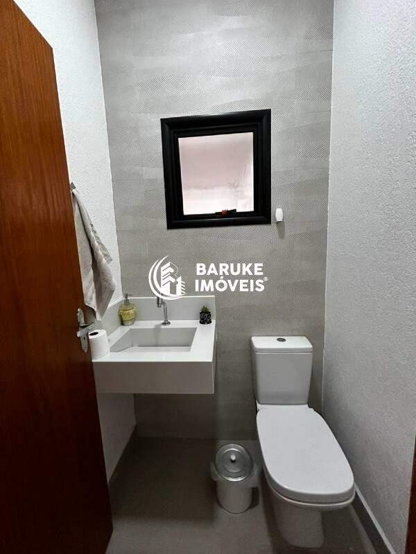 Casa de condomínio à venda no bairro JARDIM MANTOVAIndaiatuba: 