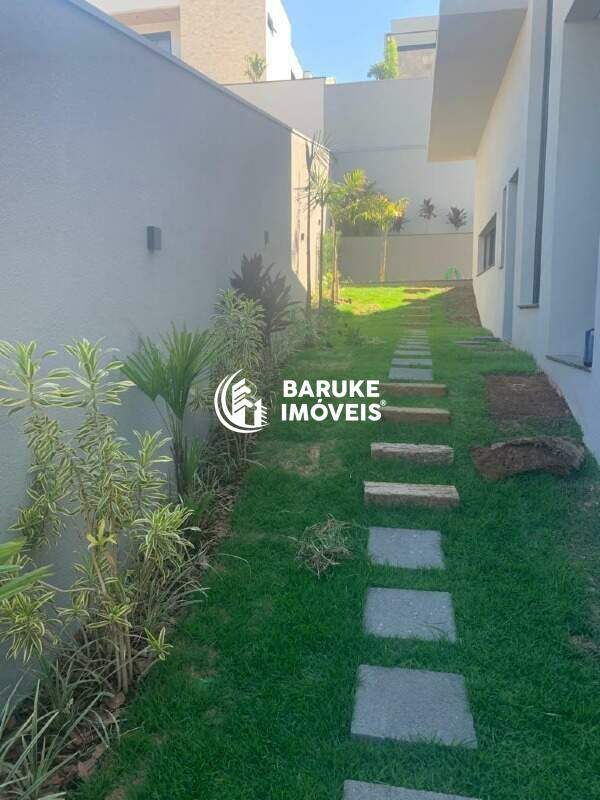 Casa de condomínio à venda no bairro Parque Villa dos PinheirosIndaiatuba: 