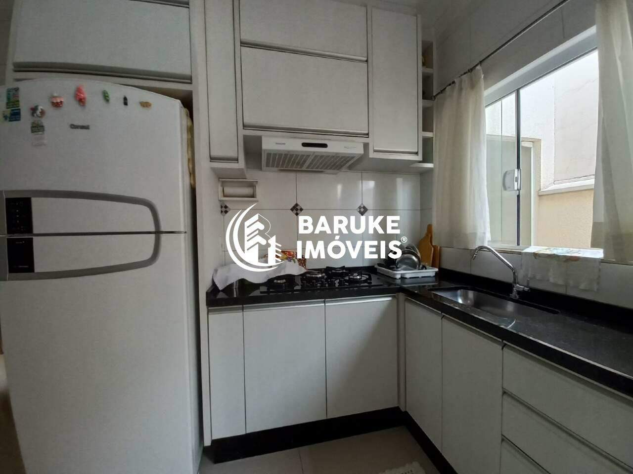 Casa à venda no bairro JARDIM RESIDENCIAL VENEZAIndaiatuba: Cozinha