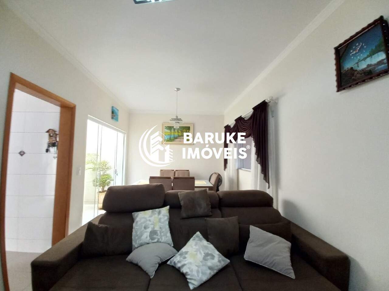 Casa à venda no bairro JARDIM RESIDENCIAL VENEZAIndaiatuba: Sala de Estar