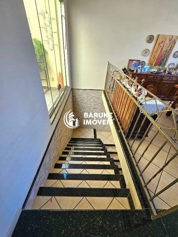Casa à venda no bairro JARDIM REGENTEIndaiatuba: 