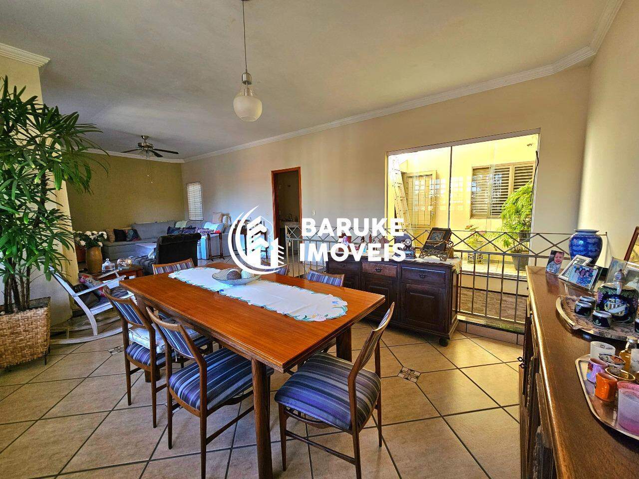Casa à venda no bairro JARDIM REGENTEIndaiatuba: 