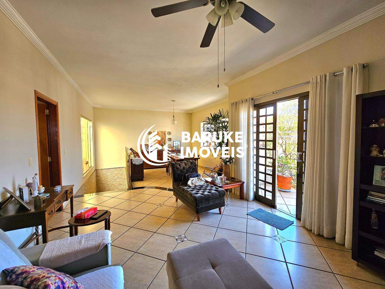 Casa à venda no bairro JARDIM REGENTEIndaiatuba: 