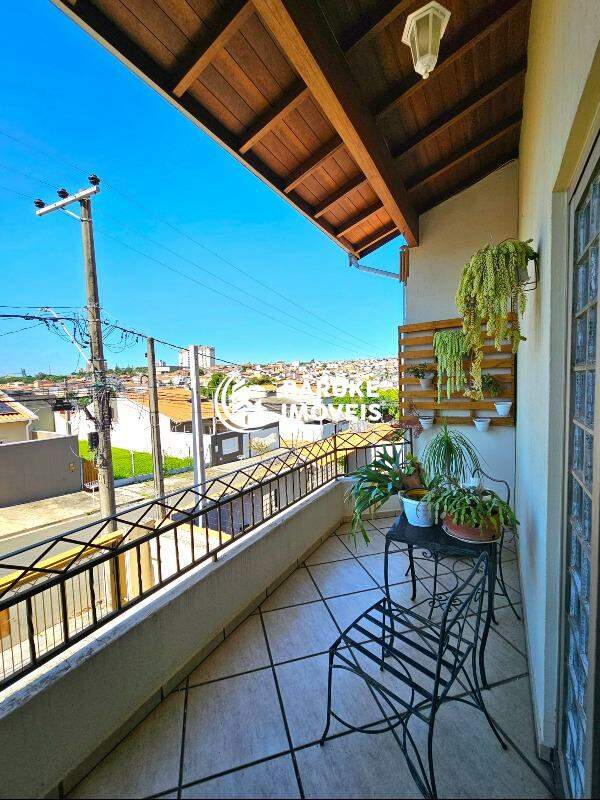 Casa à venda no bairro JARDIM REGENTEIndaiatuba: 