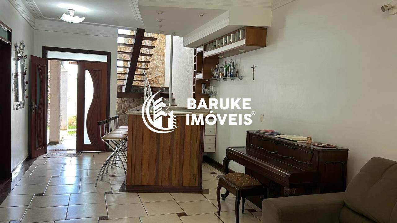 Casa à venda no bairro VILA AVAÍIndaiatuba: 