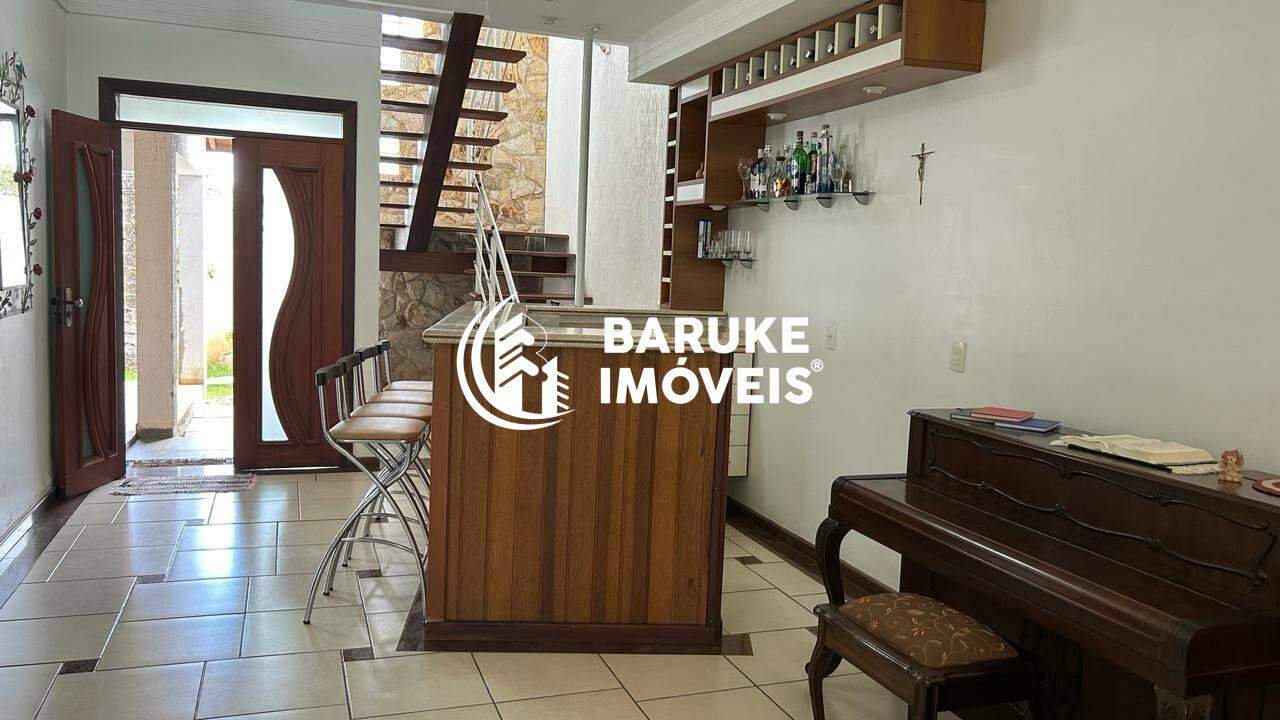 Casa à venda no bairro VILA AVAÍIndaiatuba: 