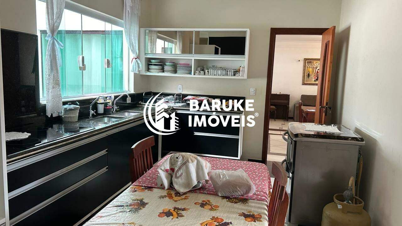 Casa à venda no bairro VILA AVAÍIndaiatuba: 