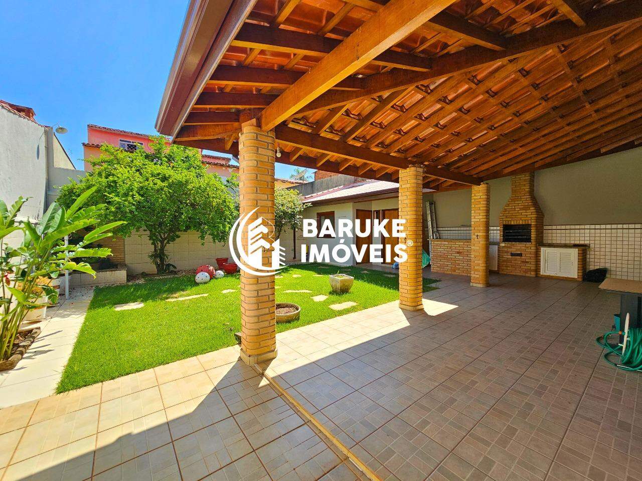 Casa à venda no bairro VILA AVAÍIndaiatuba: 