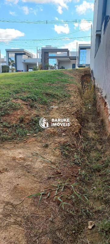 Terreno à venda no bairro JARDIM RESIDENCIAL VIENAIndaiatuba: 