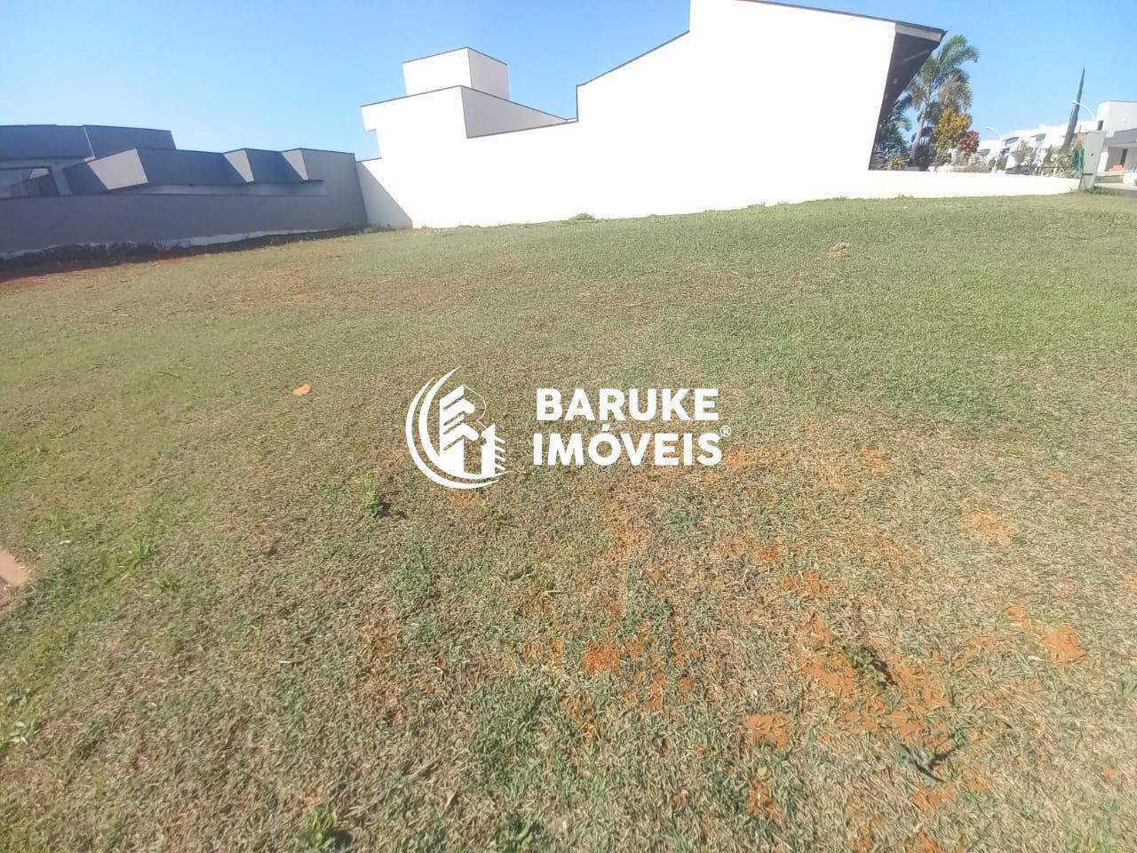 Terreno à venda no bairro JARDIM RESIDENCIAL DONA LUCILLAIndaiatuba: Frente 