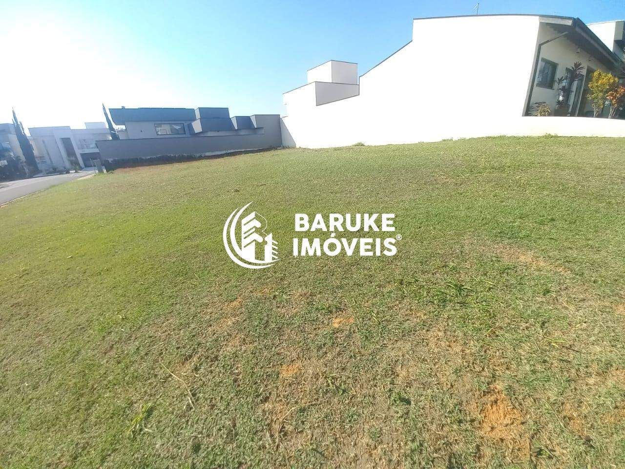 Terreno à venda no bairro JARDIM RESIDENCIAL DONA LUCILLAIndaiatuba: Lateral Frente 