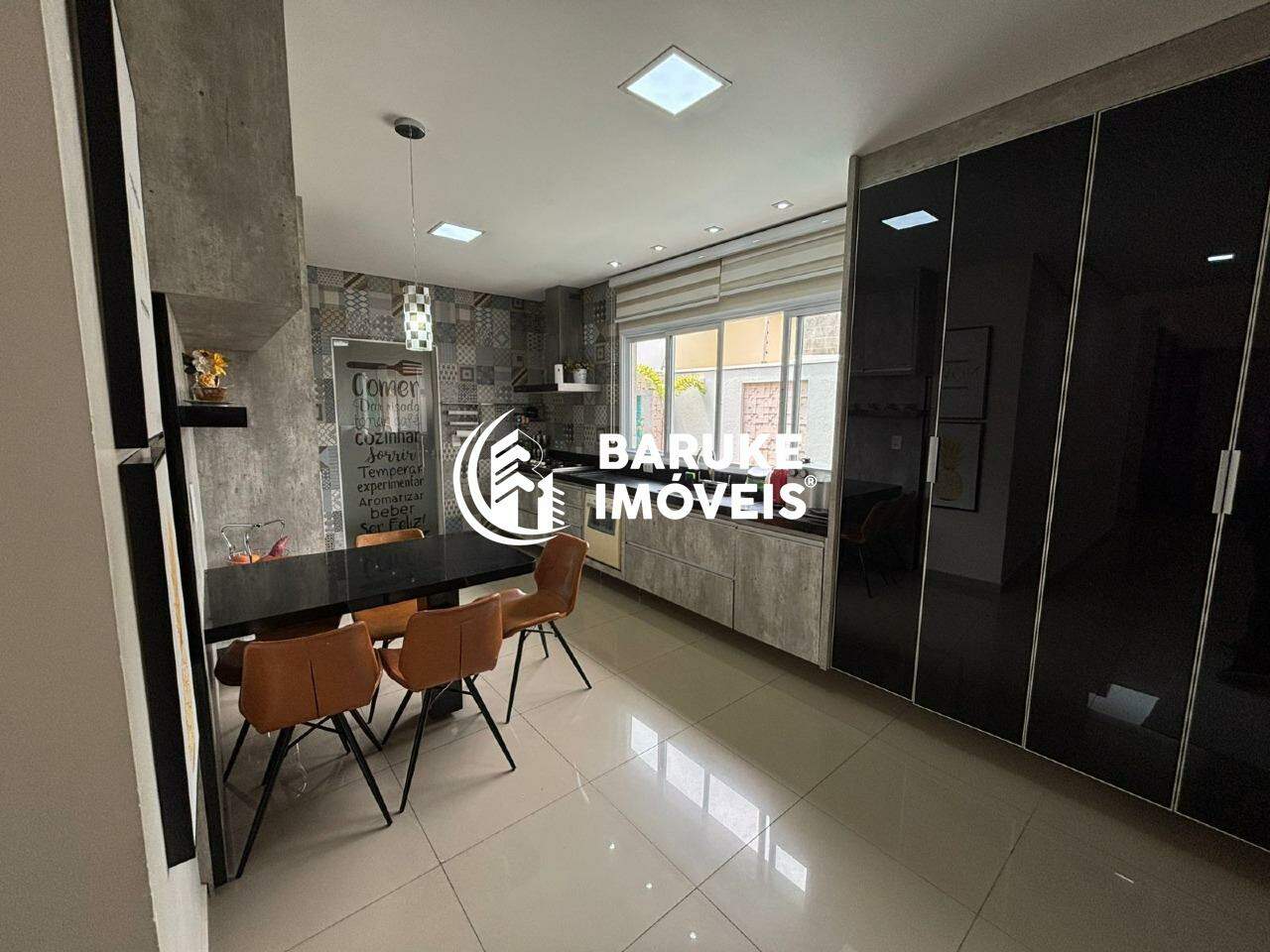 Casa de condomínio à venda no bairro JARDIM RESIDENCIAL DONA LUCILLAIndaiatuba: 