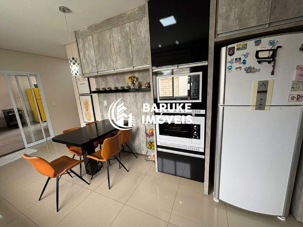 Casa de condomínio à venda no bairro JARDIM RESIDENCIAL DONA LUCILLAIndaiatuba: 