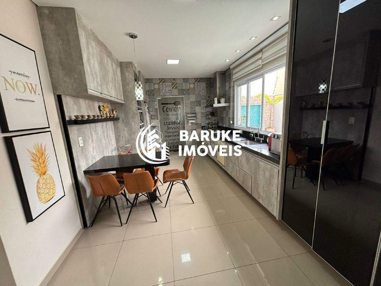 Casa de condomínio à venda no bairro JARDIM RESIDENCIAL DONA LUCILLAIndaiatuba: 