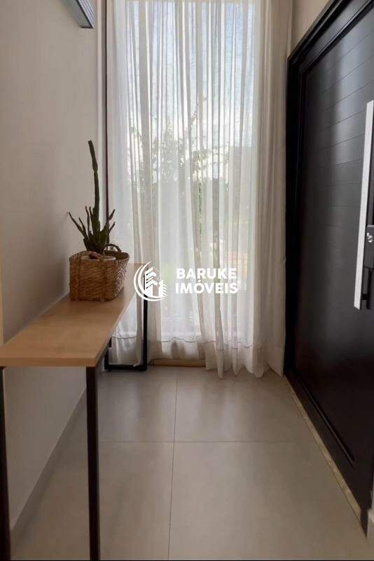 Casa de condomínio à venda no bairro JARDIM RESIDENCIAL DONA LUCILLAIndaiatuba: 