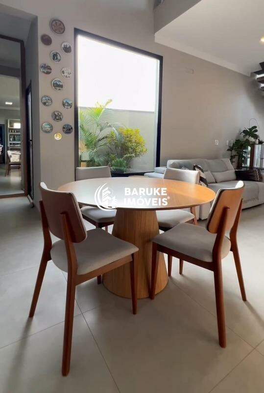 Casa de condomínio à venda no bairro JARDIM RESIDENCIAL DONA LUCILLAIndaiatuba: 