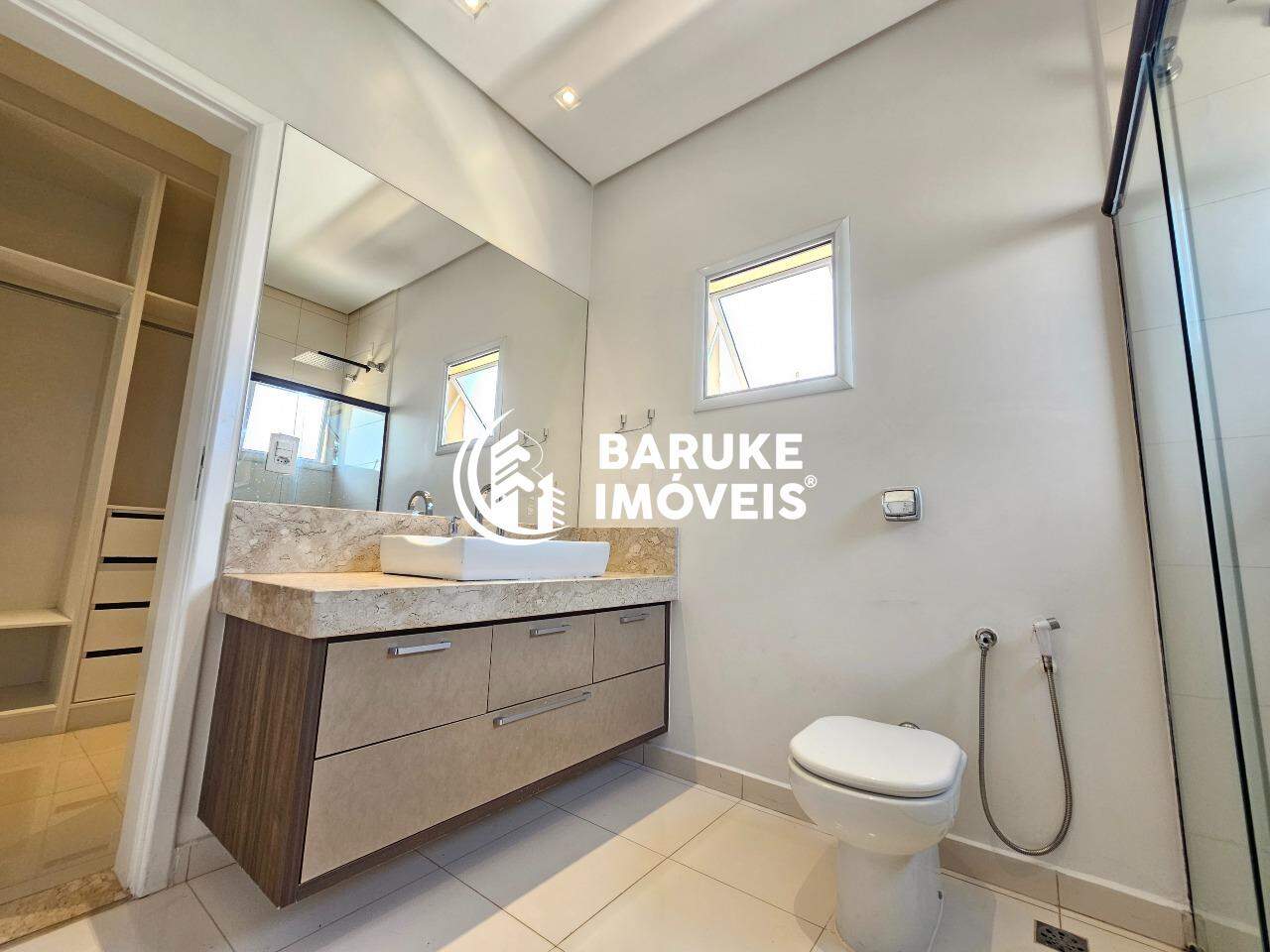 Casa de condomínio à venda no bairro JARDIM RESIDENCIAL SANTA CLARAIndaiatuba: 