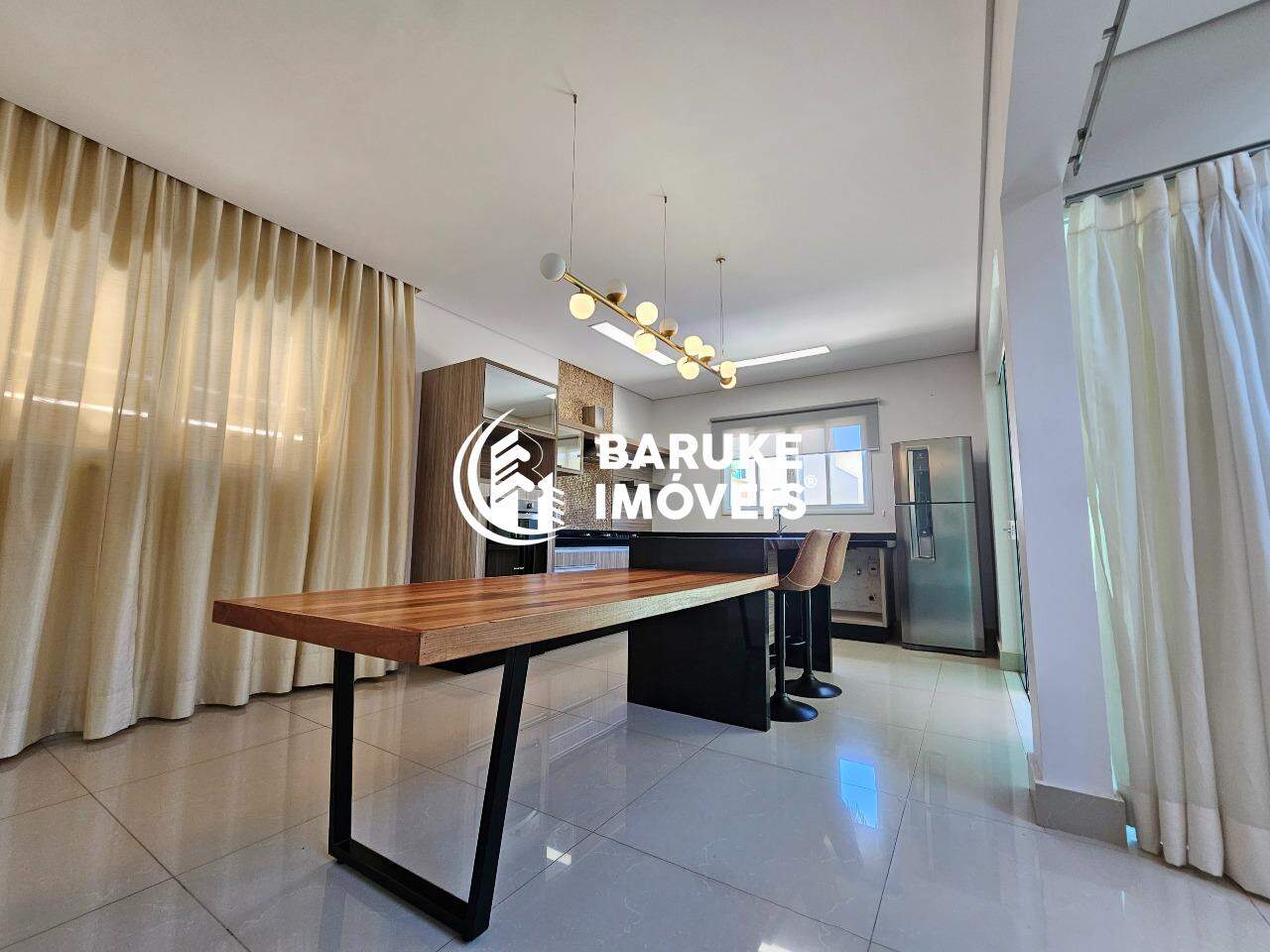 Casa de condomínio à venda no bairro JARDIM RESIDENCIAL SANTA CLARAIndaiatuba: 
