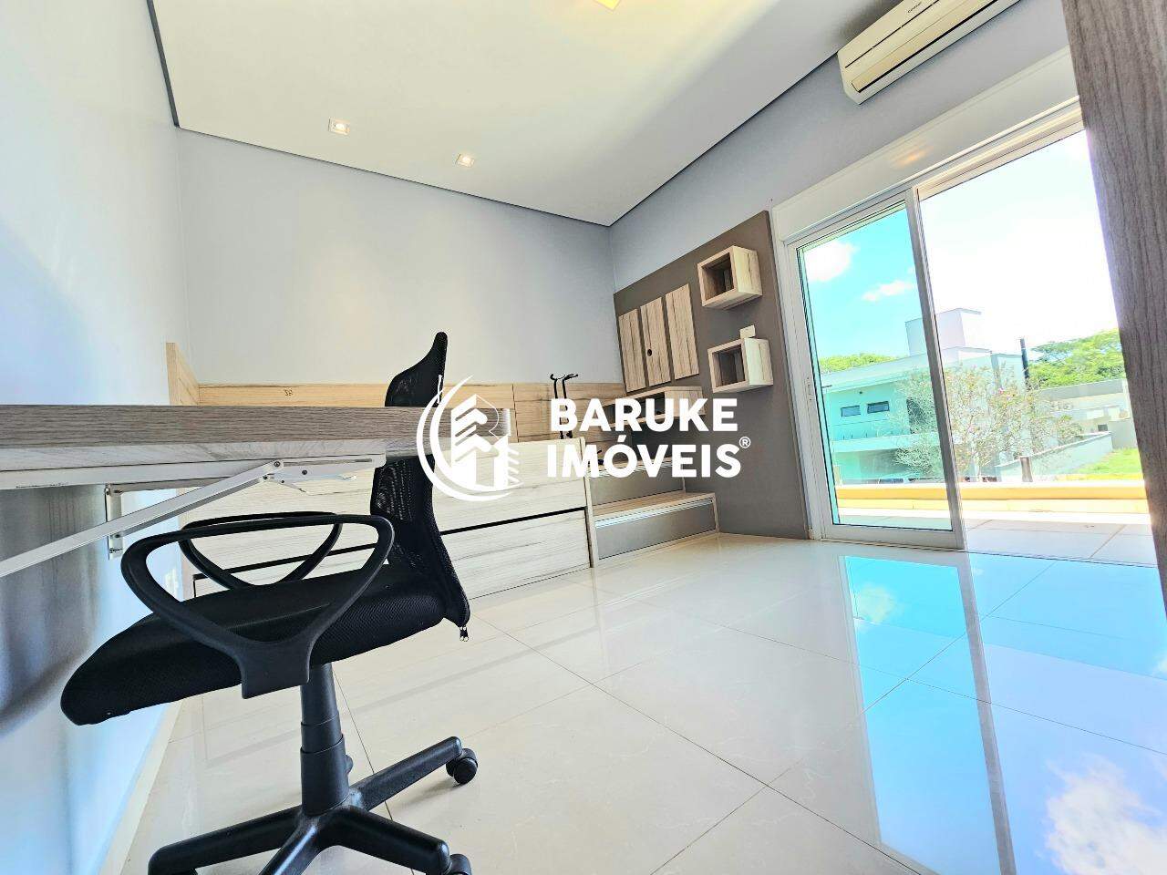 Casa de condomínio à venda no bairro JARDIM RESIDENCIAL SANTA CLARAIndaiatuba: 