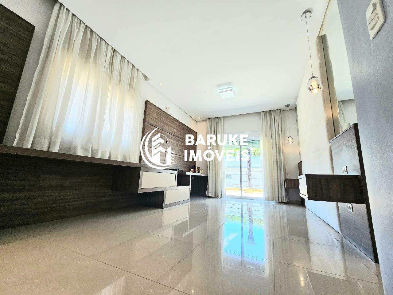 Casa de condomínio à venda no bairro JARDIM RESIDENCIAL SANTA CLARAIndaiatuba: 