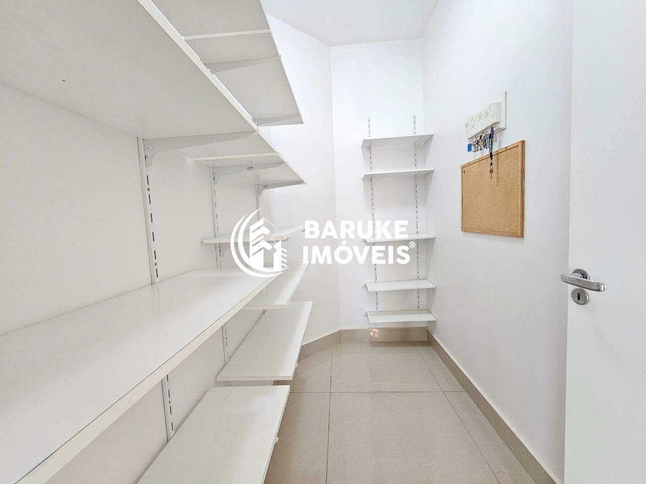 Casa de condomínio à venda no bairro JARDIM RESIDENCIAL SANTA CLARAIndaiatuba: 
