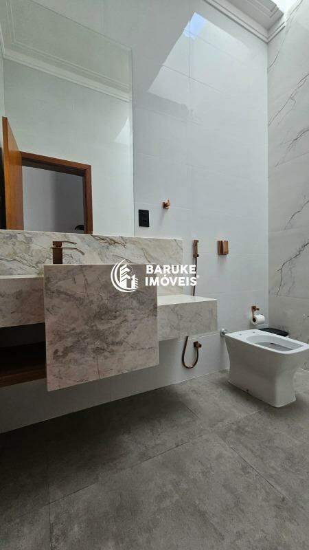 Casa de condomínio à venda no bairro JARDIM RESIDENCIAL VIENAIndaiatuba: 