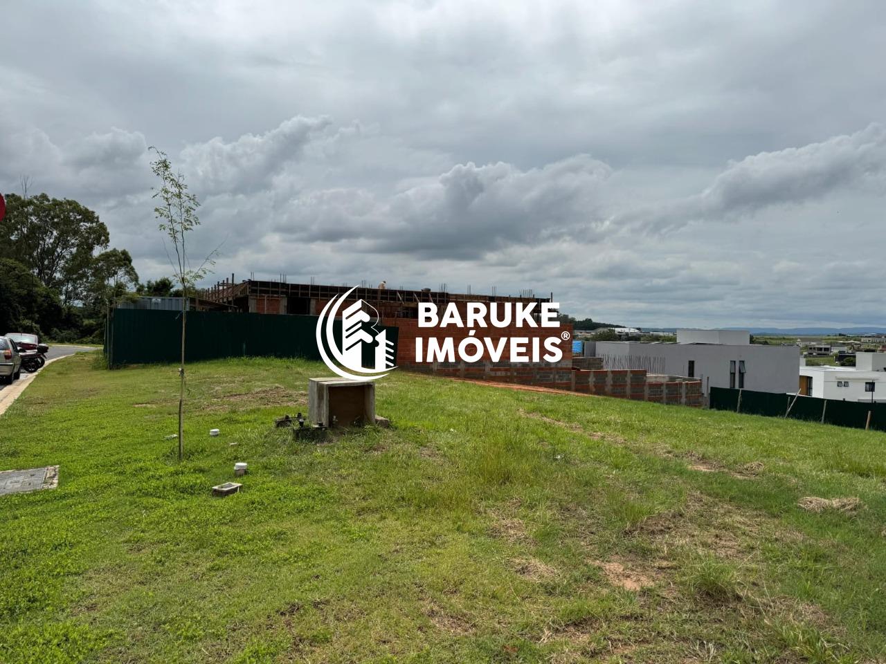 Terreno à venda no bairro Parque Villa dos PinheirosIndaiatuba: 