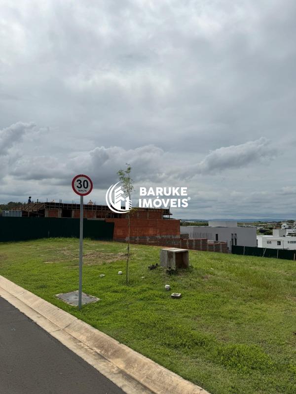 Terreno à venda no bairro Parque Villa dos PinheirosIndaiatuba: 