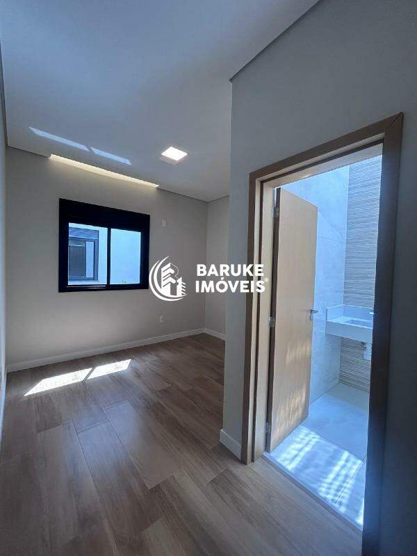 Casa de condomínio à venda no bairro Jardim Villa SapezalIndaiatuba: 