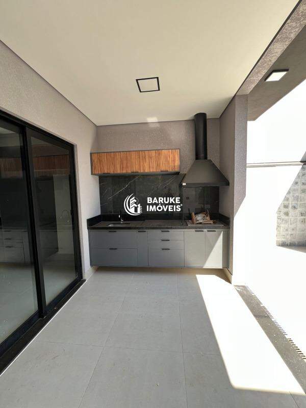 Casa de condomínio à venda no bairro JARDIM RESIDENCIAL DONA LUCILLAIndaiatuba: 
