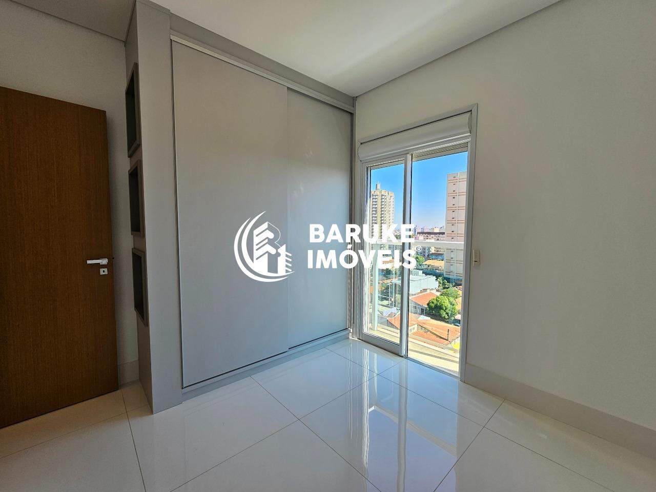 Apartamento à venda no bairro VILA TODOS OS SANTOSIndaiatuba: 