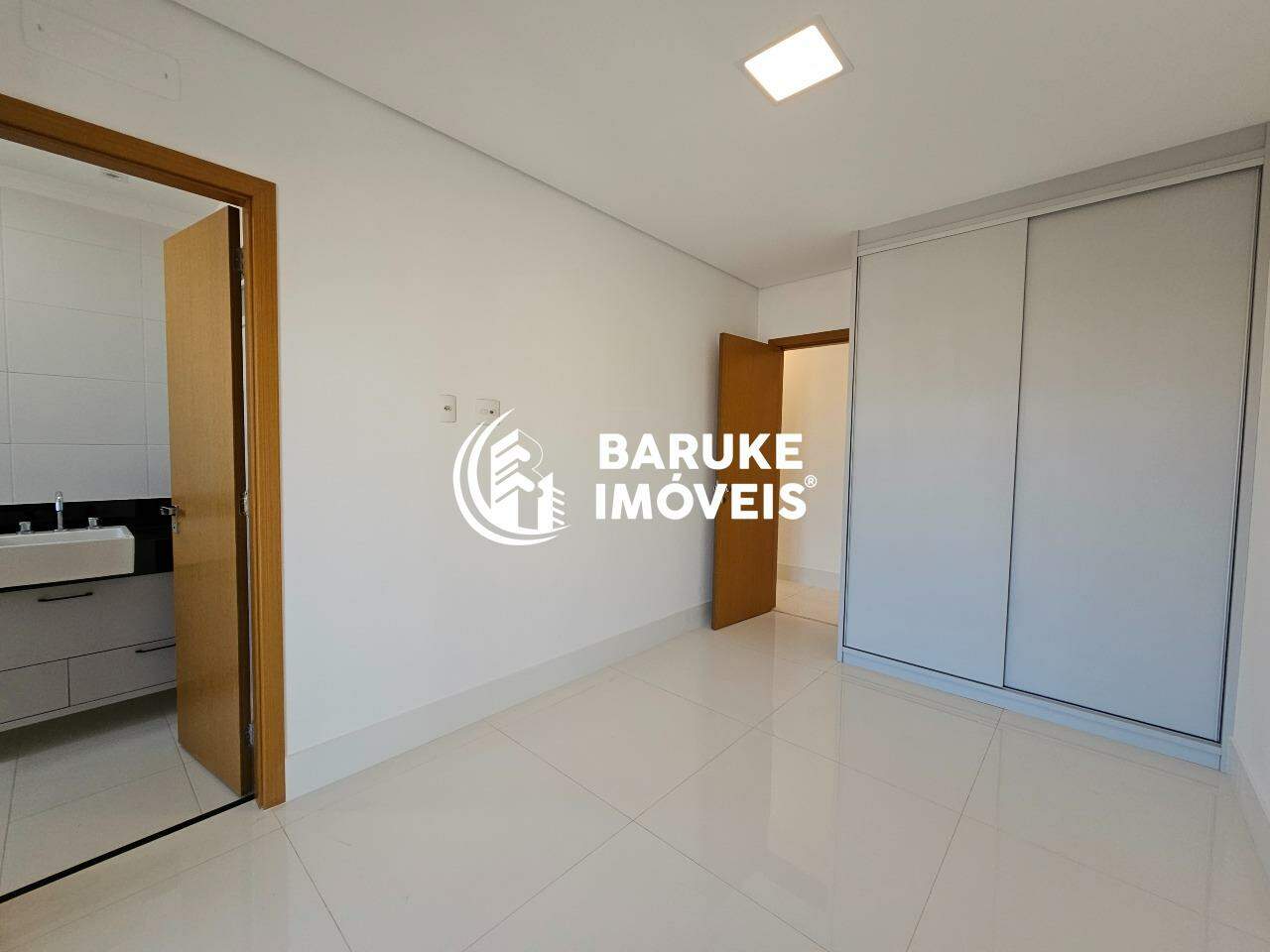 Apartamento à venda no bairro VILA TODOS OS SANTOSIndaiatuba: 