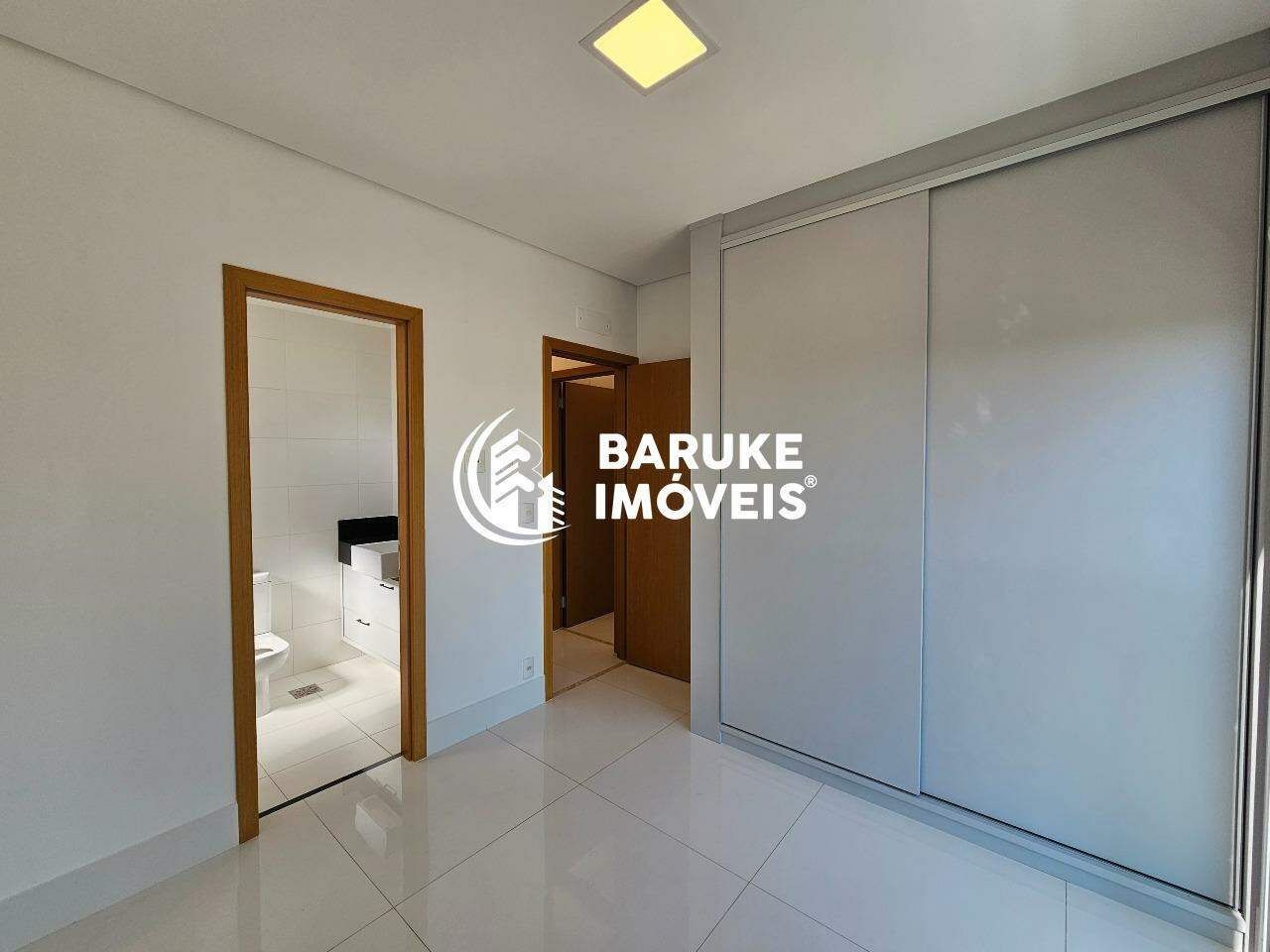 Apartamento à venda no bairro VILA TODOS OS SANTOSIndaiatuba: 