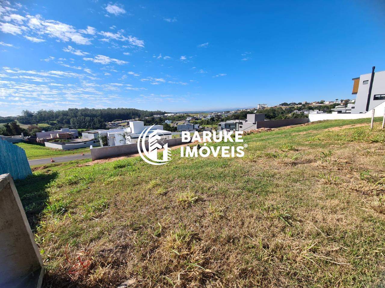 Terreno à venda no bairro Parque Villa dos PinheirosIndaiatuba: 