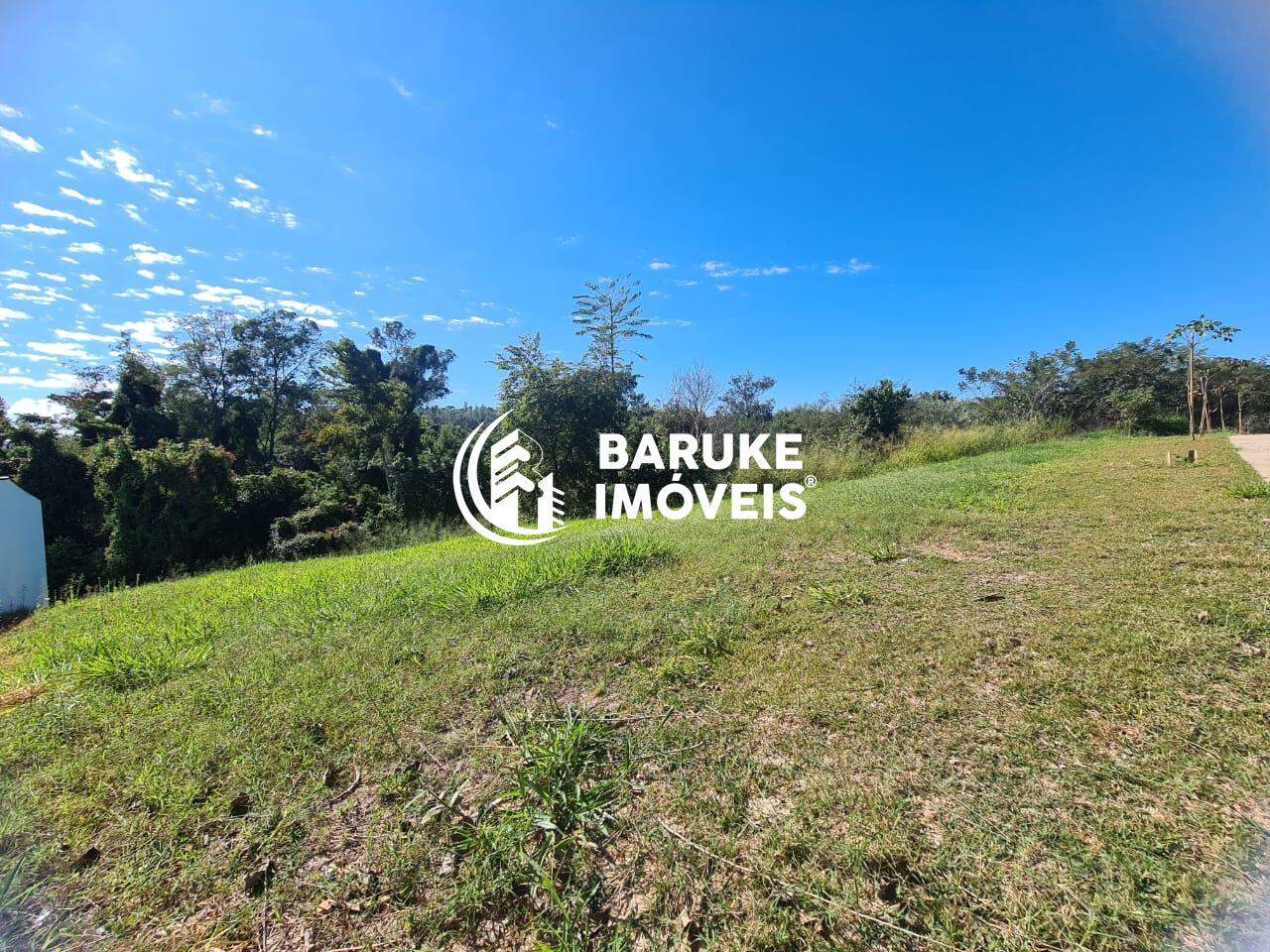 Terreno à venda no bairro Parque Villa dos PinheirosIndaiatuba: 